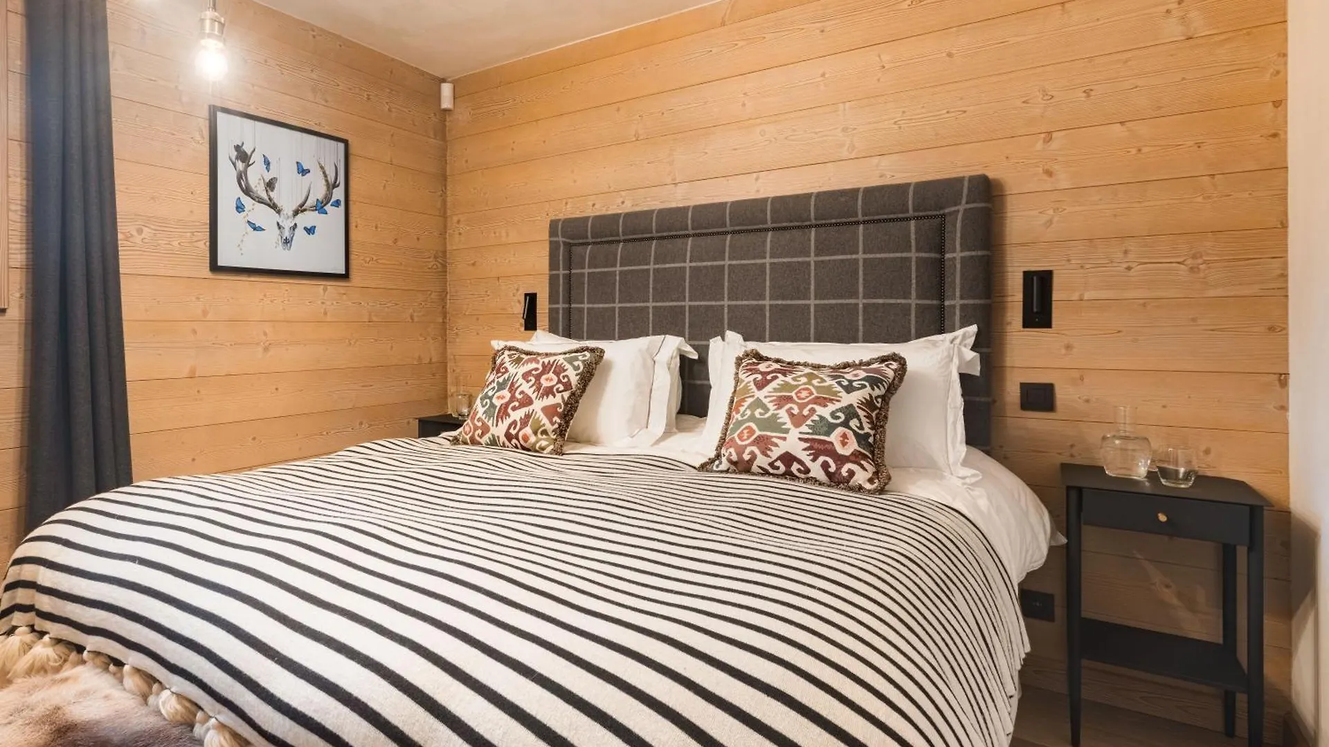 Luxury Megeve Chalet, Sleeps 8 With Mountain Views And Jacuzzi 0*,