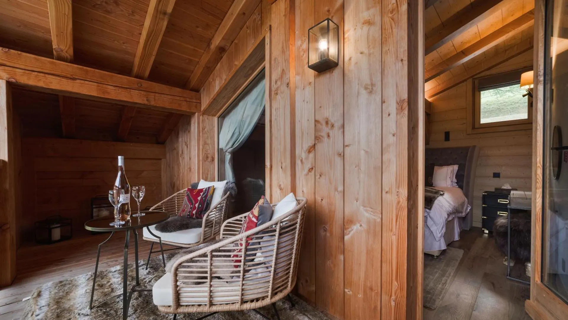 Chalet Luxury Megeve Chalet, Sleeps 8 With Mountain Views And Jacuzzi