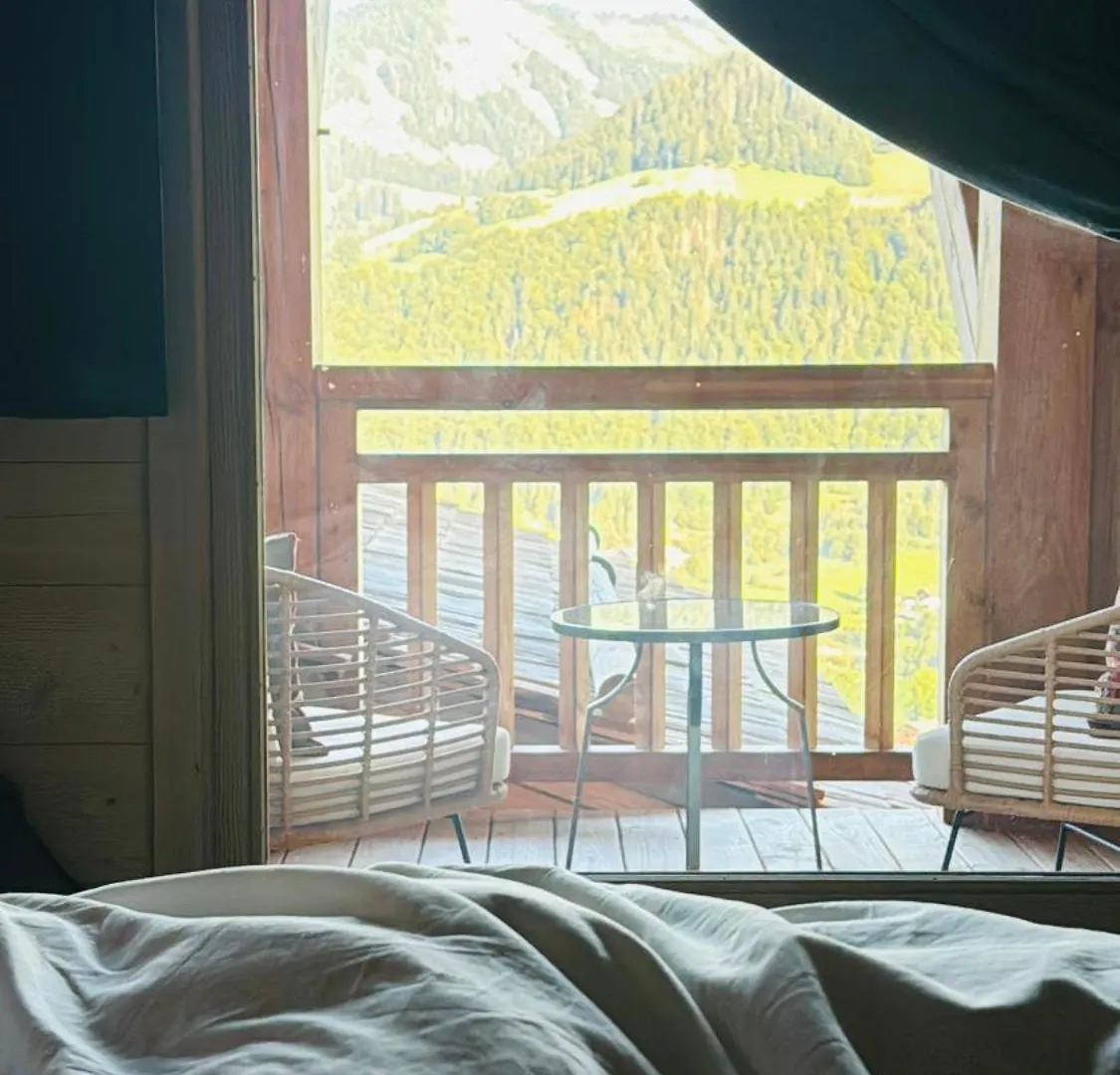 Luxury Megeve Chalet, Sleeps 8 With Mountain Views And Jacuzzi France